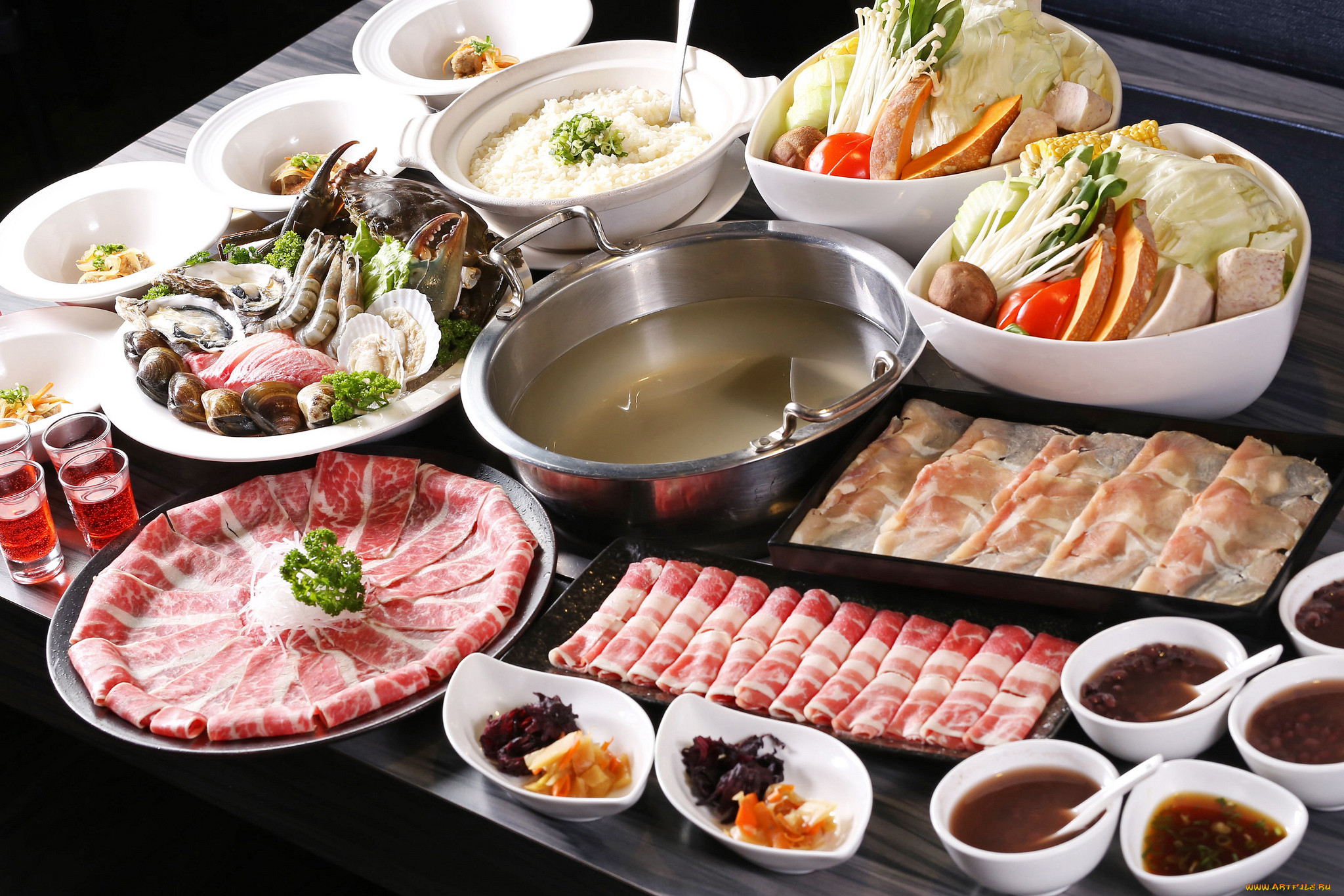 Японская домашняя кухня. Корейская кухня шабу шабу. Шабу шабу корейское блюдо. Корейский суп шабу шабу. Блюдо шабу шабу в Японии.